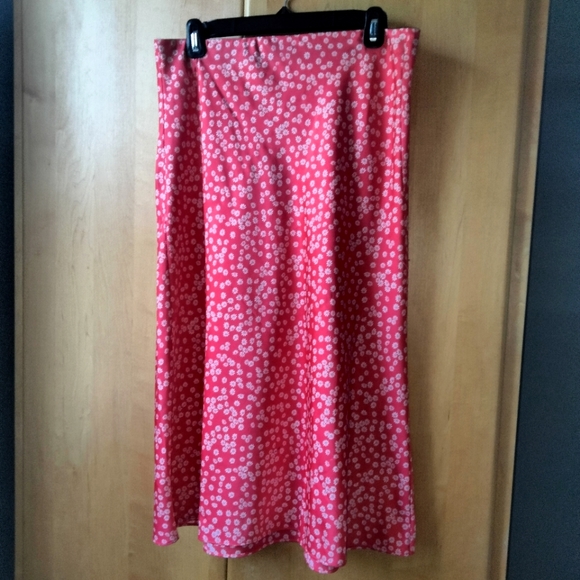 Loft Red and White Floral Slip Skirt - Picture 2 of 4